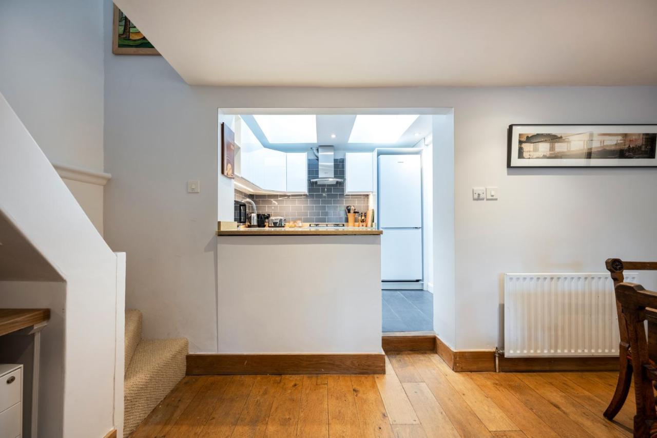 Delightful Bird Sisters Cottage With Free Parking Brighton ภายนอก รูปภาพ