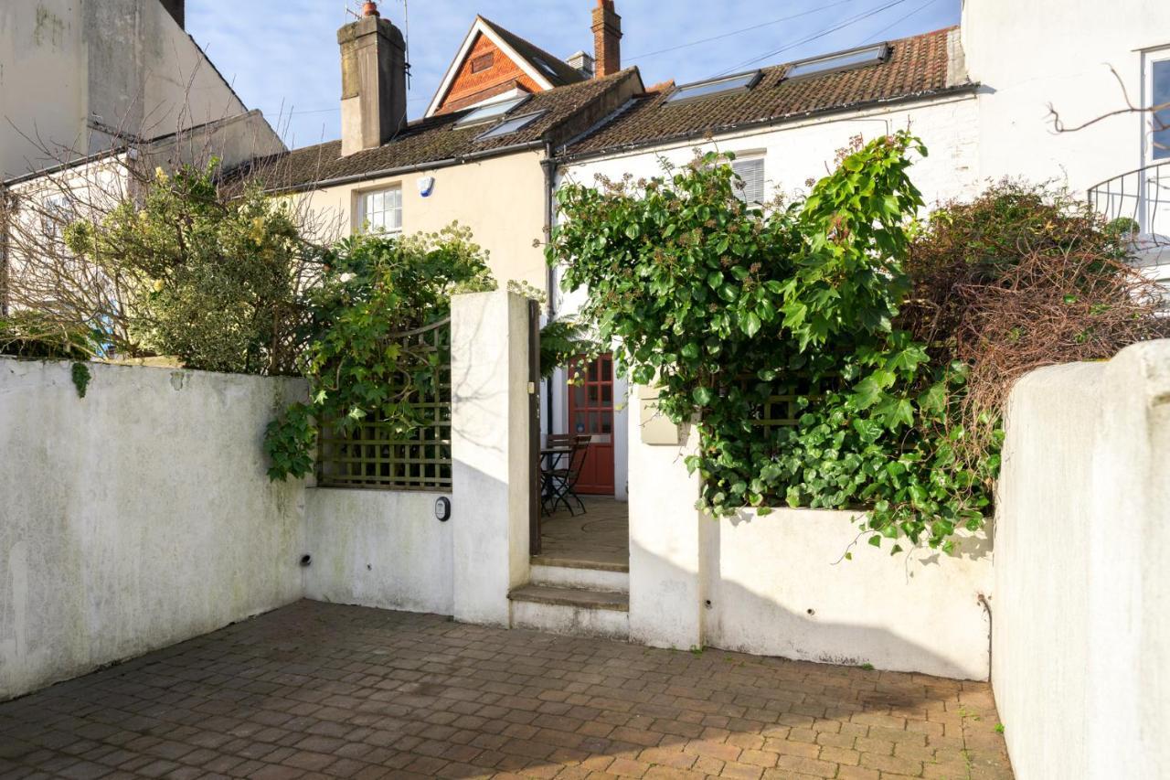 Delightful Bird Sisters Cottage With Free Parking Brighton ภายนอก รูปภาพ